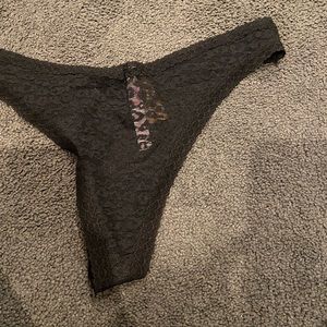 Victoria’s Secret PINK Black Lace Thong | Size Large - NWT